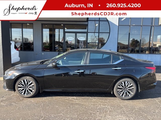 2023 Nissan Altima SV