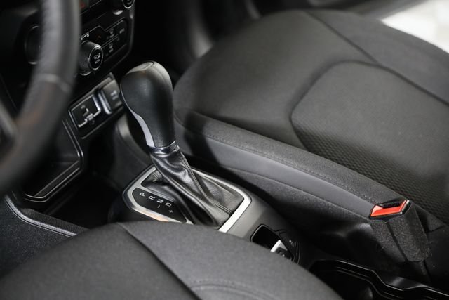 Used 2019 Gray Jeep Latitude image 16