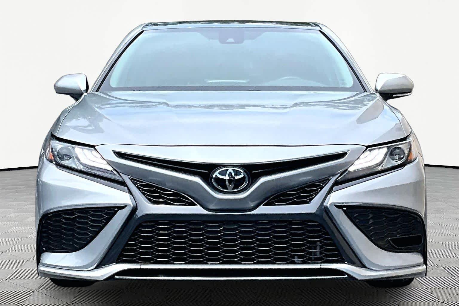 Used 2022 Celestial Silver Metallic Toyota XSE image 4