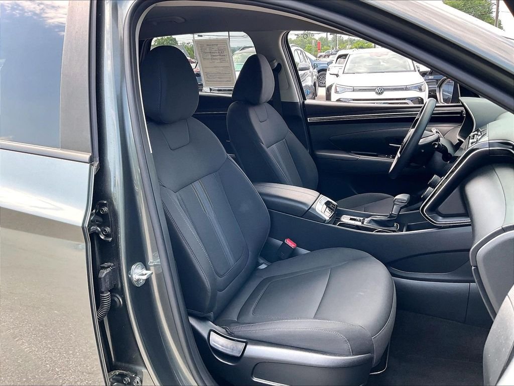 Used 2023 Amazon Gray Hyundai SEL image 10