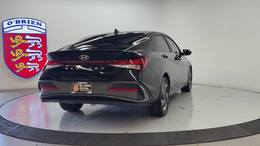 Used 2025 Abyss Black Hyundai SEL Sport image 5