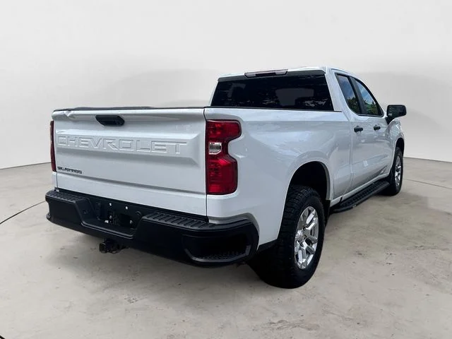 Used 2025 Summit White Chevrolet WT image 5