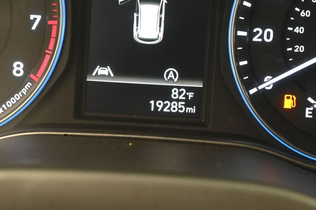 Used 2023 Ecotronic Gray Hyundai SEL image 29