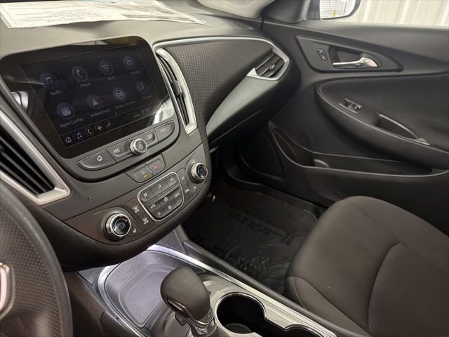 Used 2024 Mineral Gray Metallic Chevrolet LT image 29