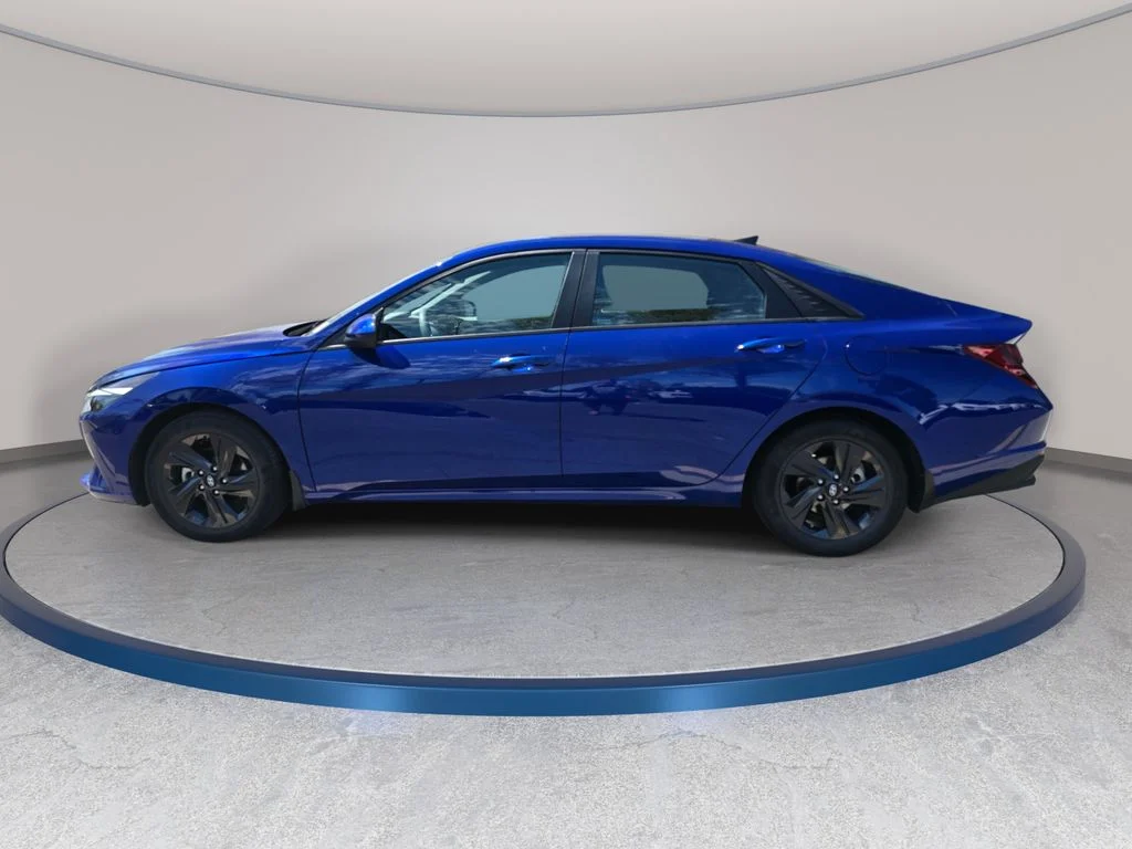 Used 2022 Blue Hyundai SEL image 9