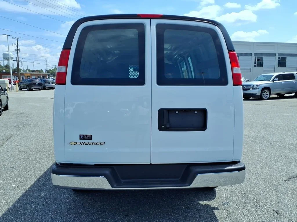 Used 2025 White Chevrolet Work Van image 24