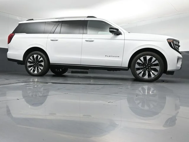 Certified Used 2025 Oxford White Ford Platinum image 34