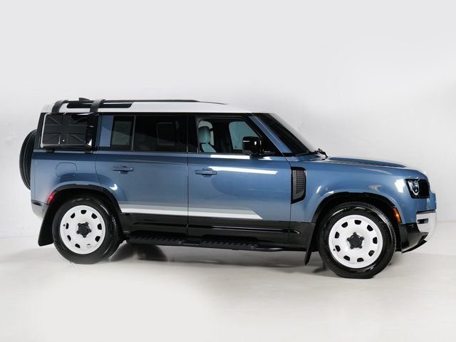 Used 2025 Blue Land Rover S image 31