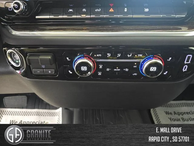 New 2026 Sterling Metallic GMC Elevation image 19