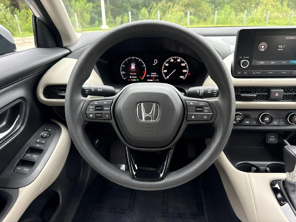 Certified Used 2024 Lunar Silver Metallic Honda 5DR 2WD LX image 21