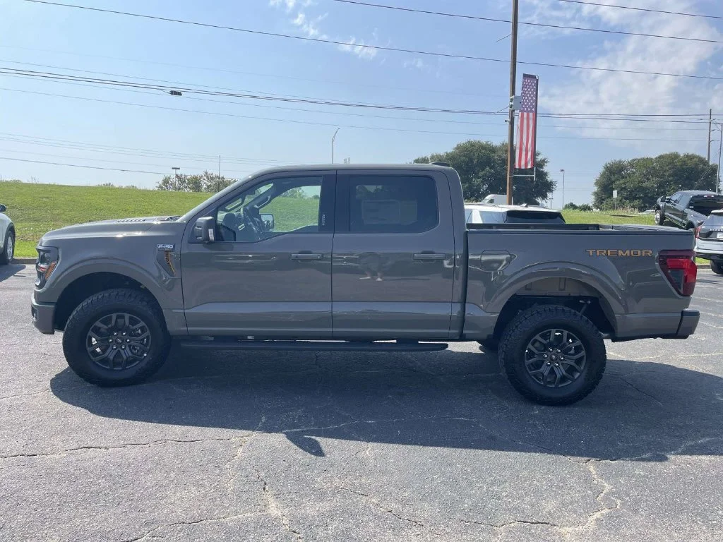 New 2026 Gray Ford Tremor image 6
