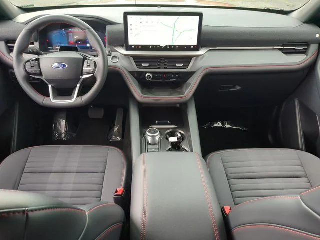 Used 2025 Gray Ford ST-Line image 29