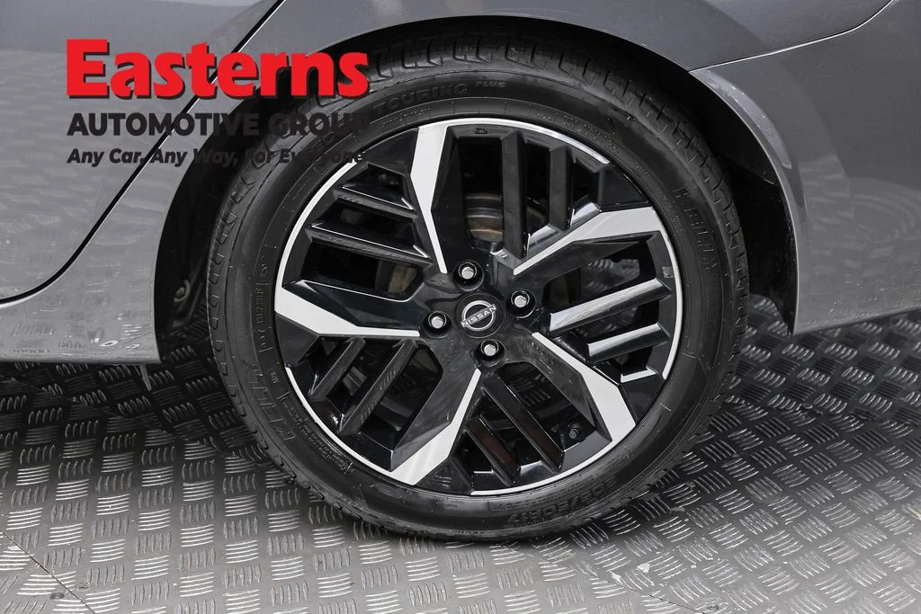 Used 2024 Gray Nissan 1.6 SR image 8