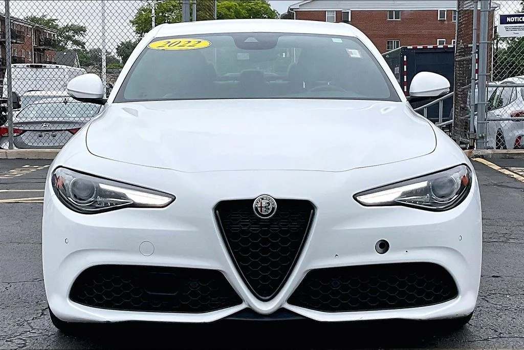 Used 2022 White Alfa Romeo Sprint image 2