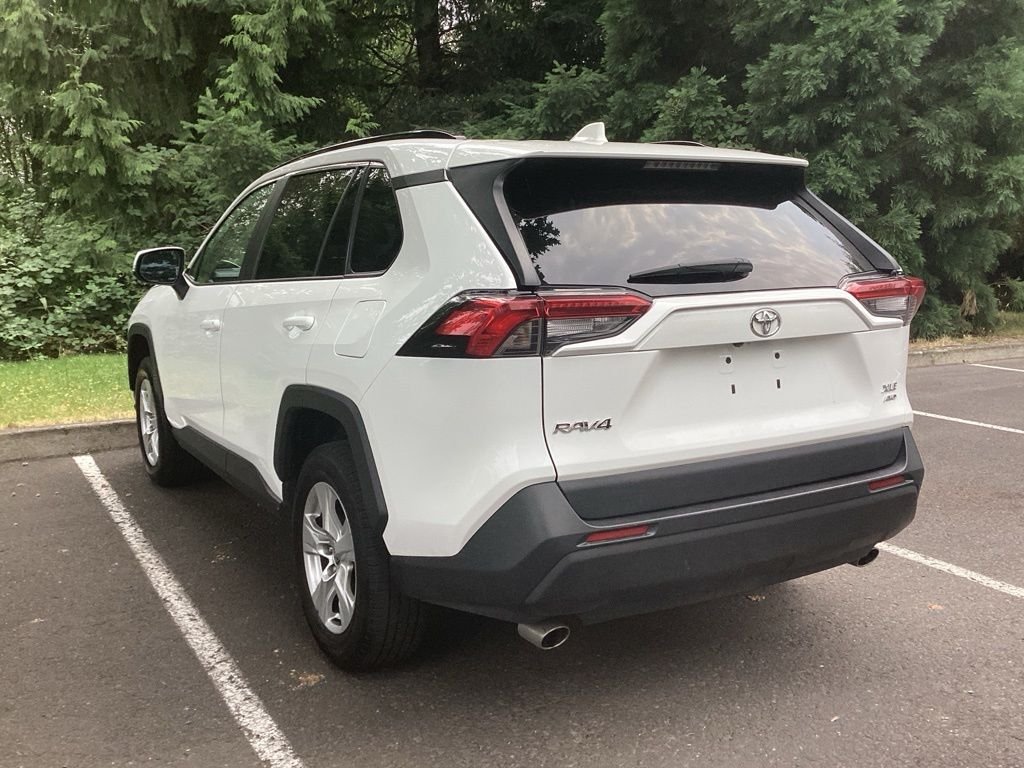Used 2021 White Toyota XLE image 9