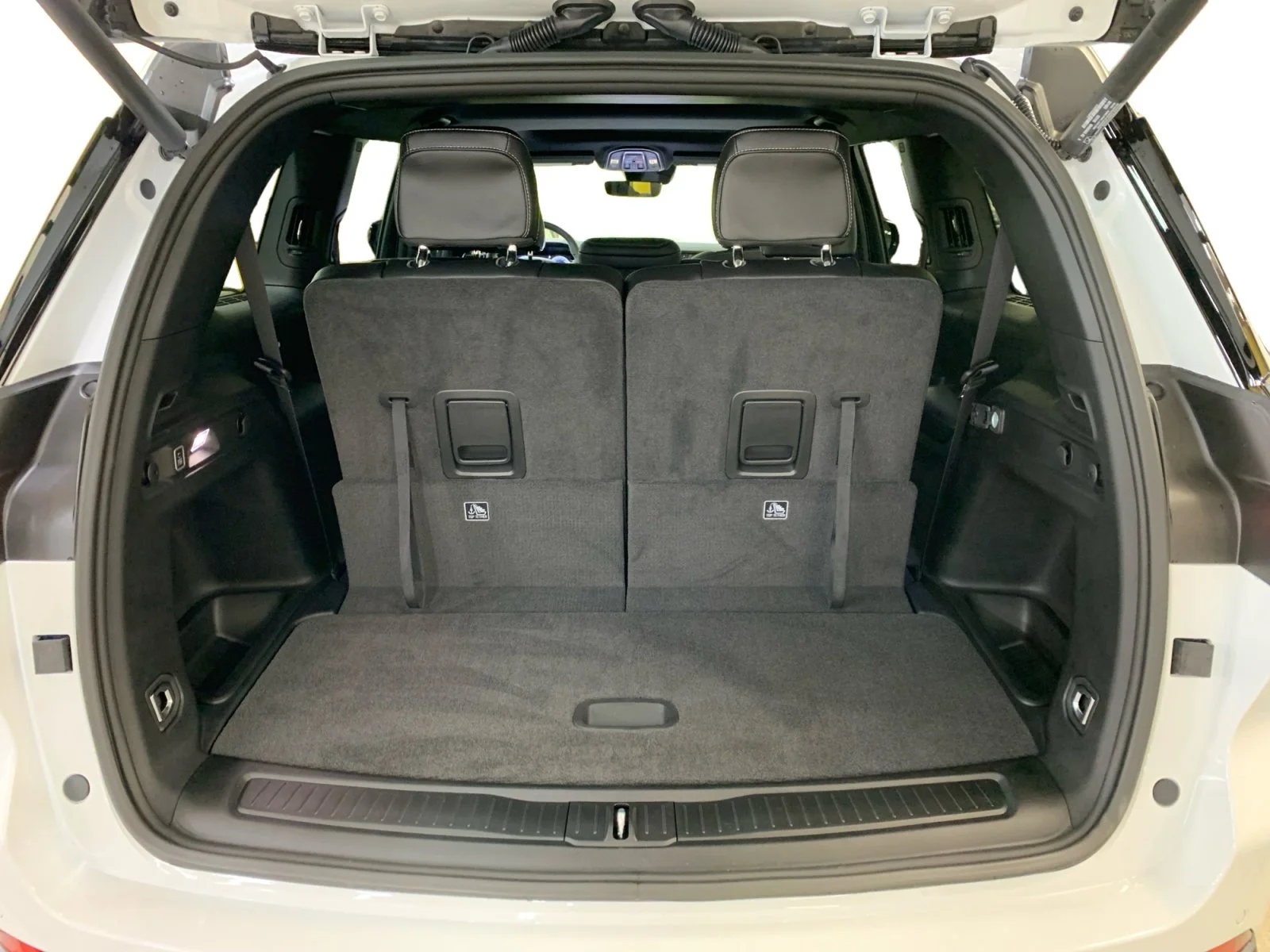 New 2026 Bright White Jeep Altitude image 19