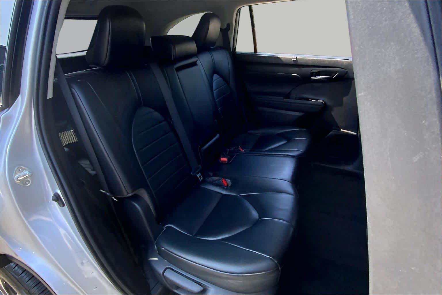Used 2023 Celestial Silver Metallic Toyota Hybrid XLE image 20