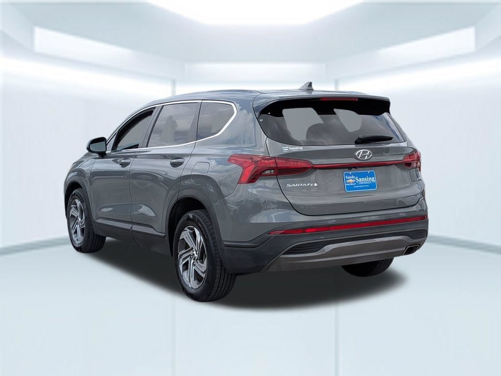 Used 2023 Gray Hyundai SE image 3