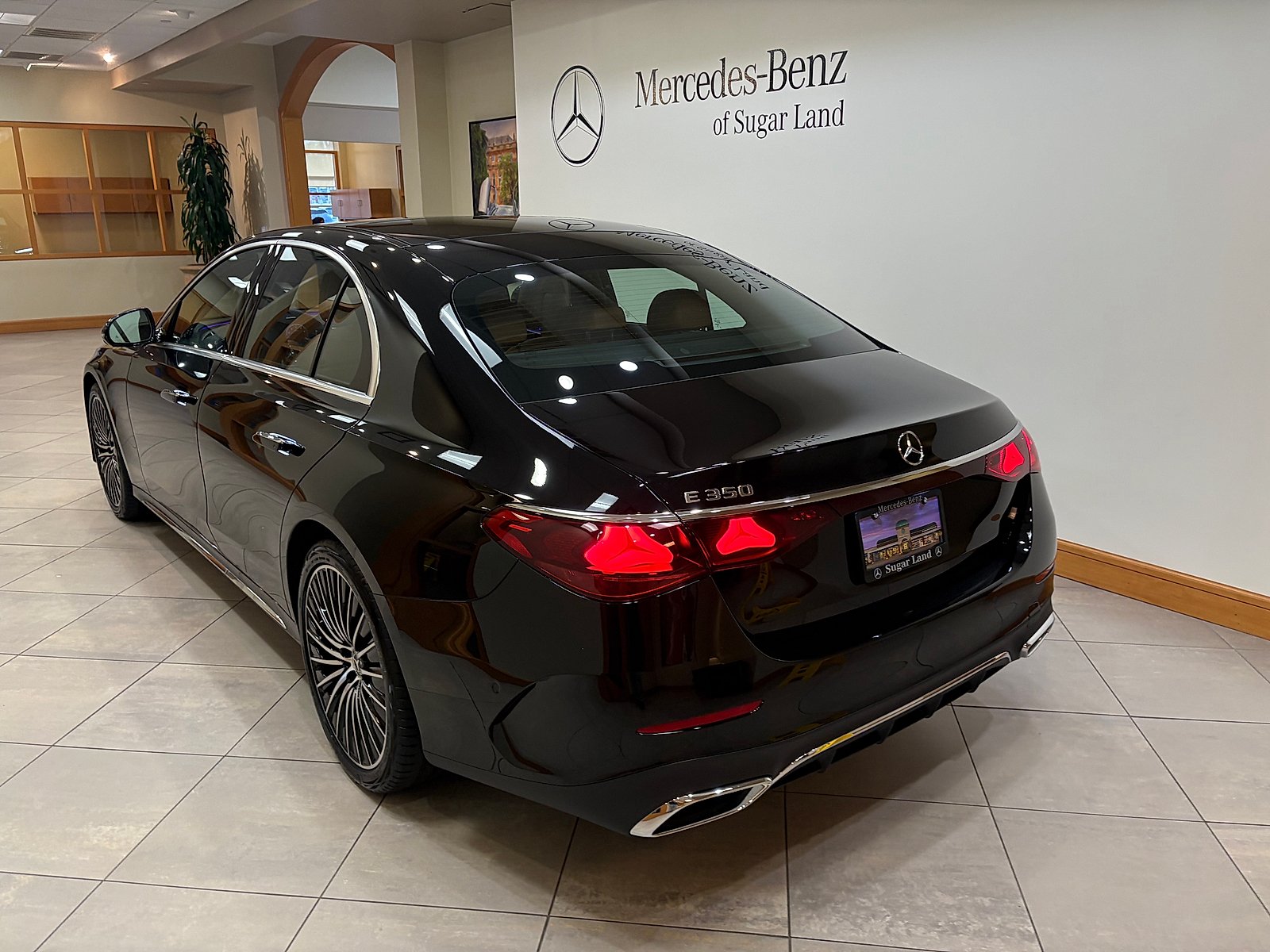 New 2027 Black Mercedes-Benz E 350 image 3