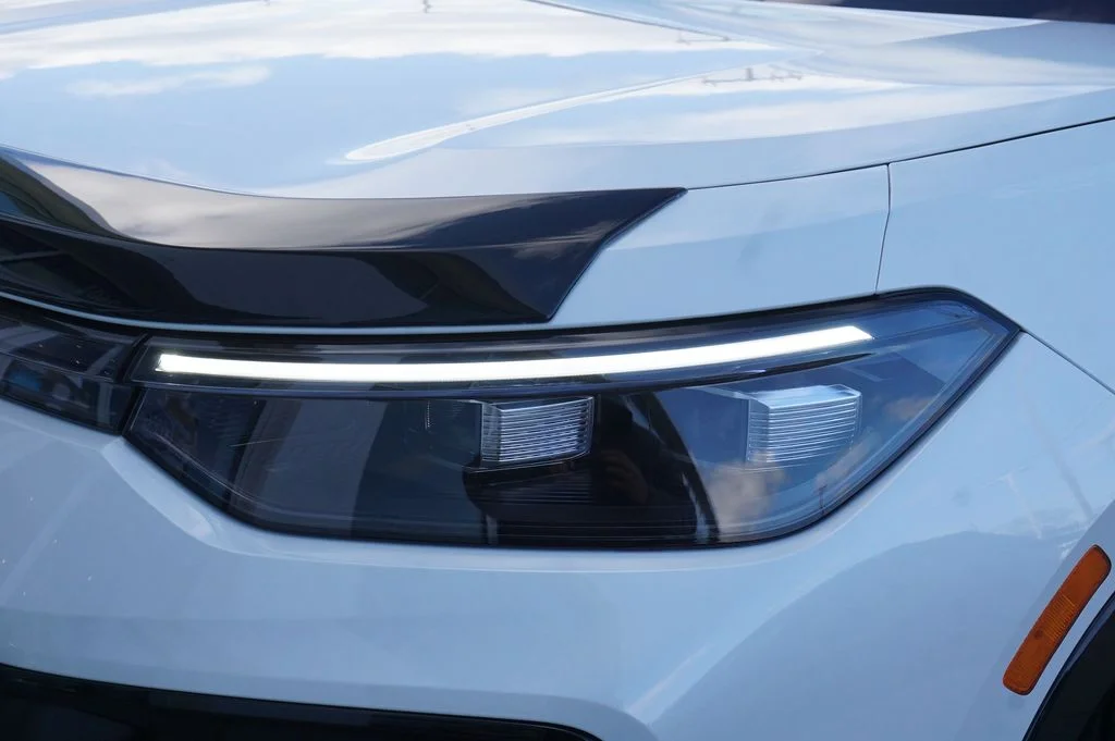 New 2026 White/off-white Volkswagen SE R-Line Black image 30