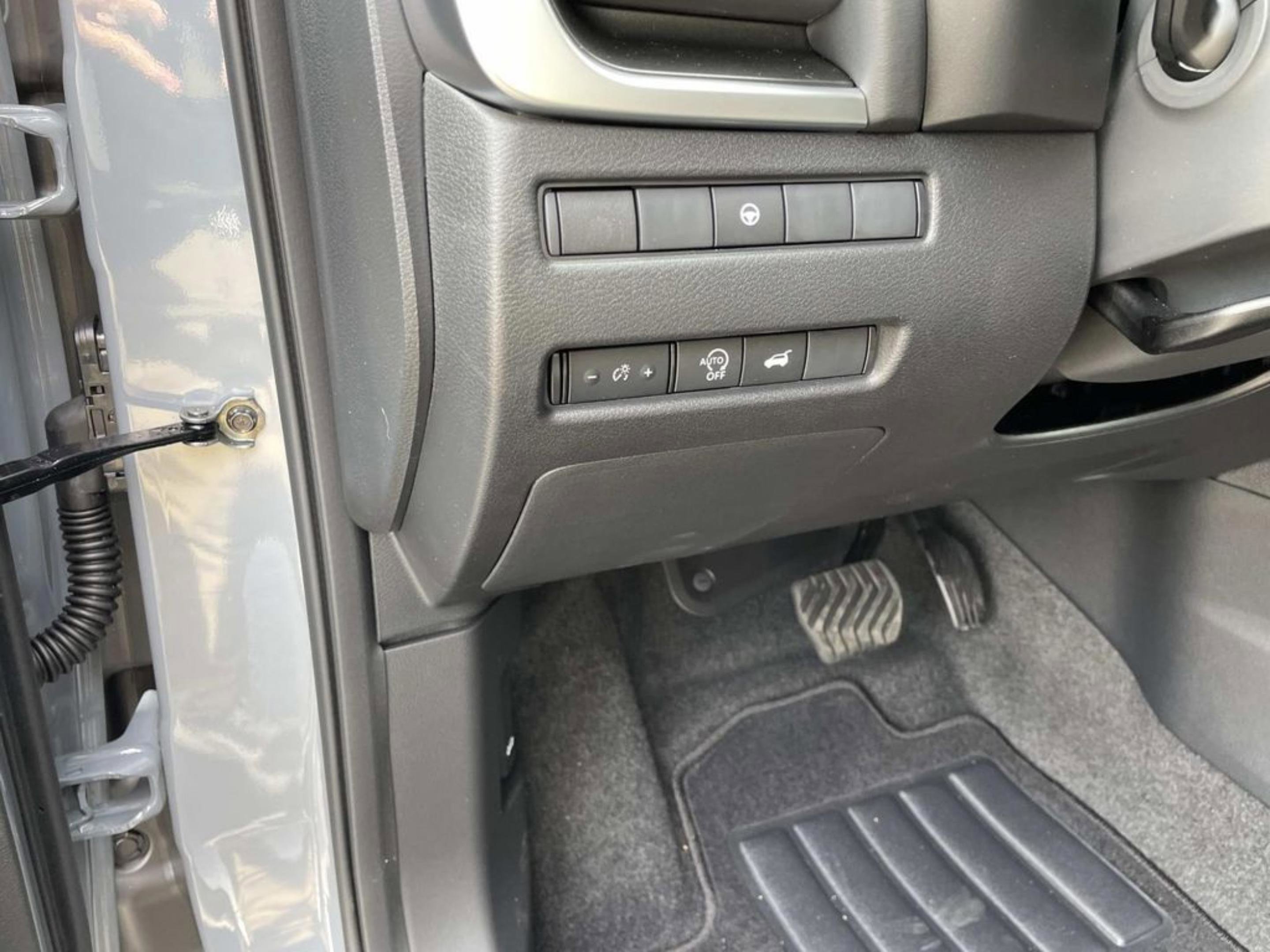 New 2026 Boulder Gray Pearl Nissan SV image 15