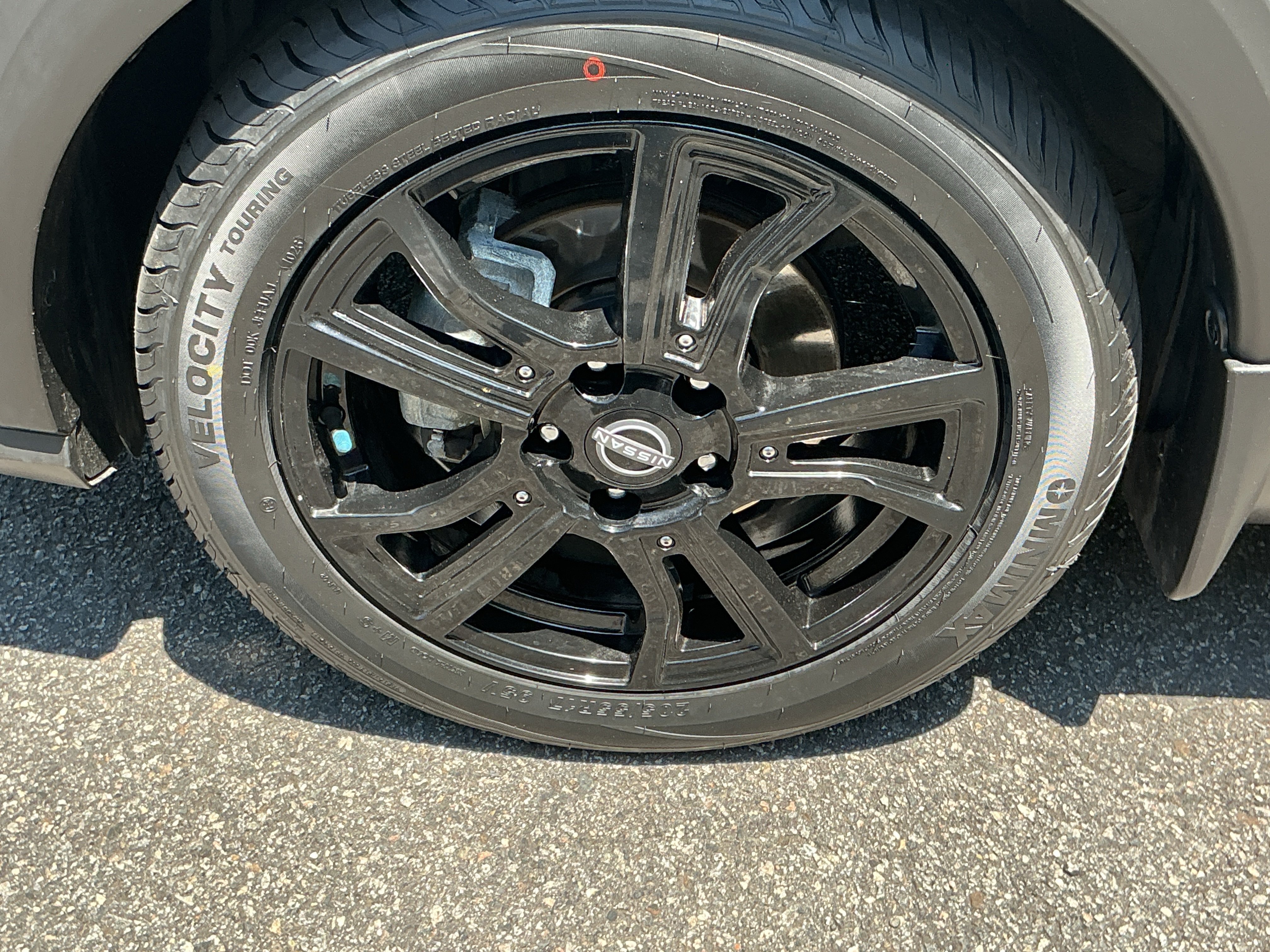 Used 2022 Gray/Super Black Nissan SV image 10