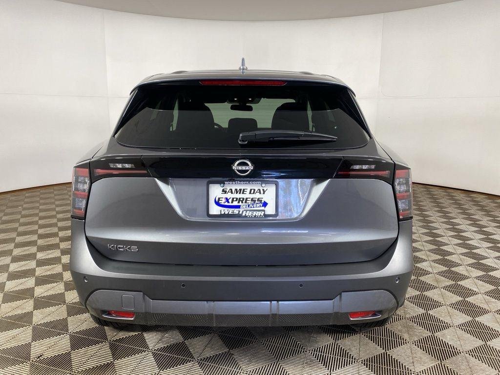 Used 2025 Gun Metallic Nissan SV image 17
