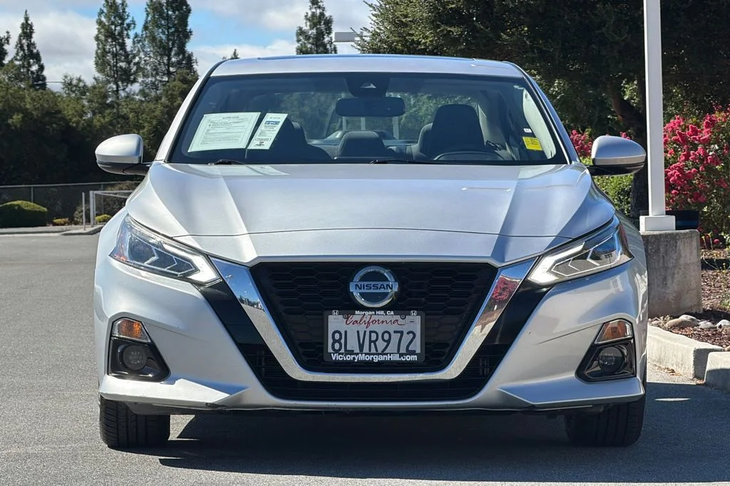 Used 2019 Brilliant Silver Metallic Nissan 2.5 SV image 10