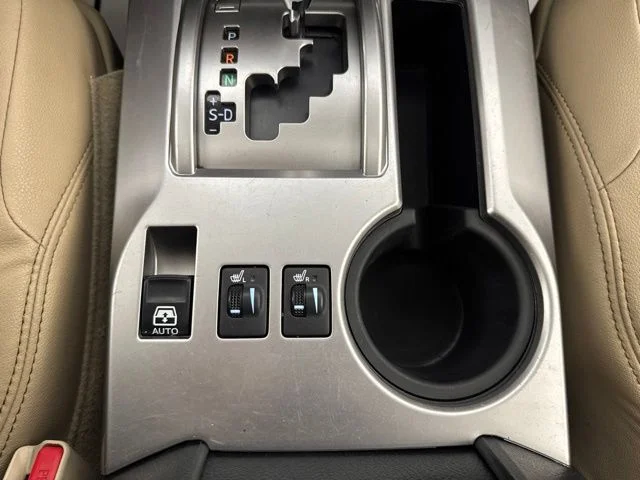 Used 2018 Super White Toyota SR5 Premium image 18