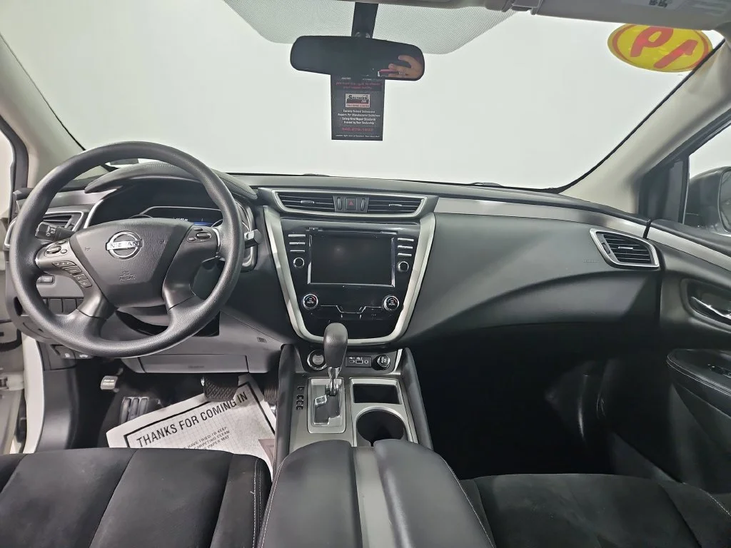 Used 2019 White Nissan S image 13