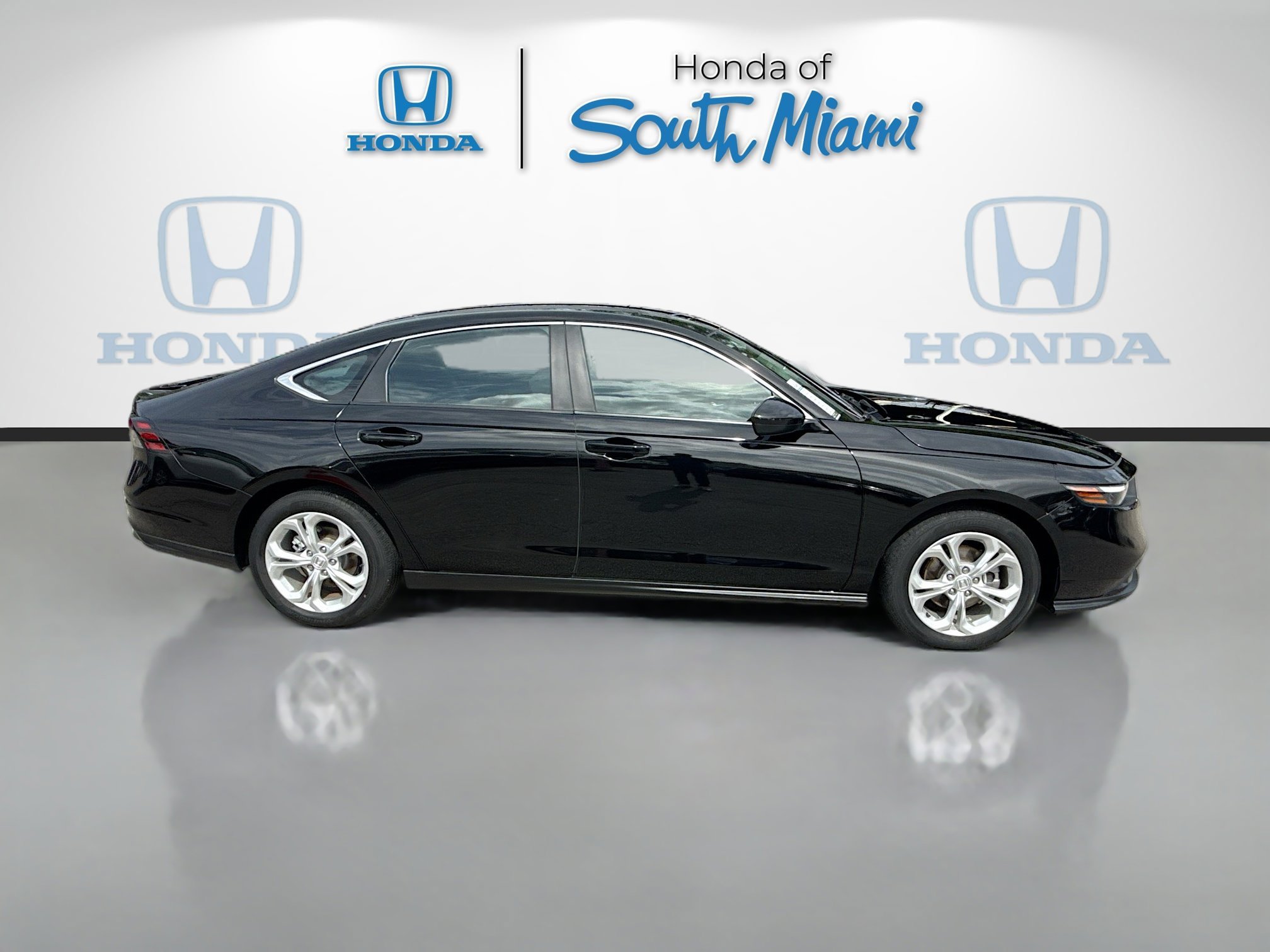 2023 Honda Accord LX - Photo 8