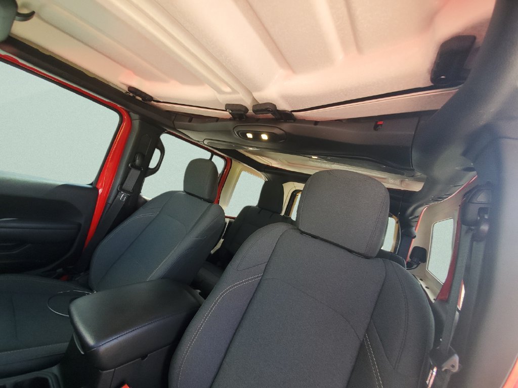 Used 2025 Red Jeep Sport S image 17