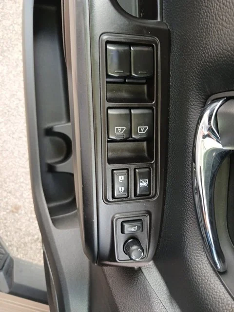 Used 2021  Nissan PRO-4X image 61
