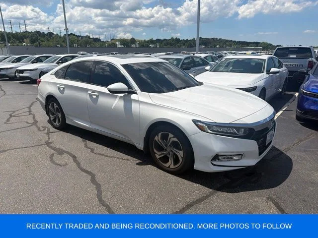 Used 2018 White Honda EX image 1