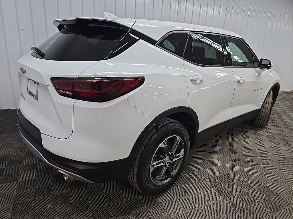 2023 Chevrolet Blazer 2LT - Photo 10