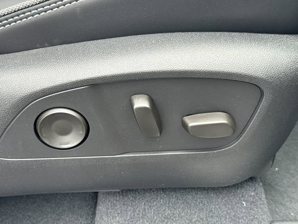 2025 GMC Sierra EV Denali - Photo 42