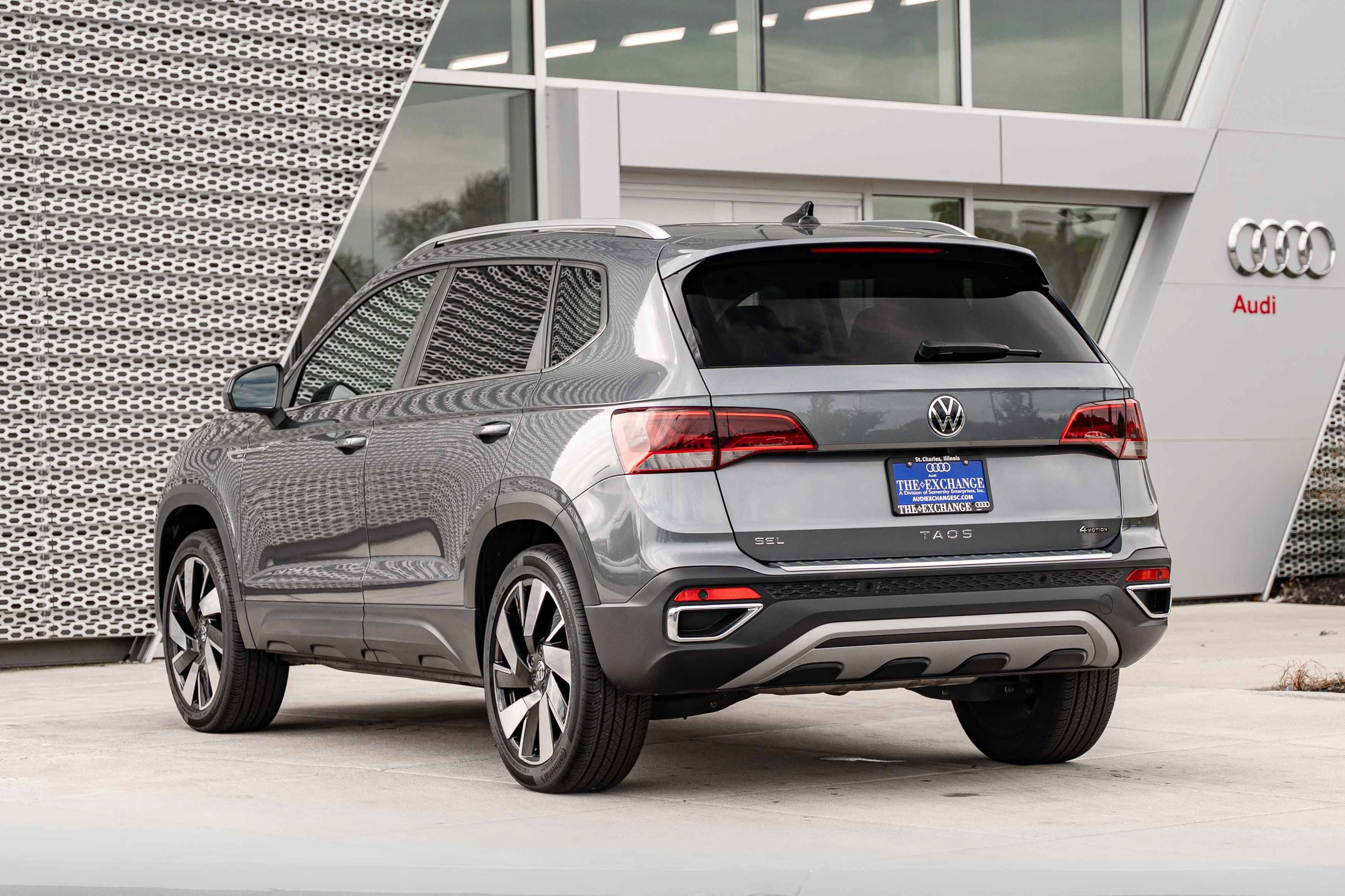 Used 2024 Platinum Gray Metallic Volkswagen SEL image 5