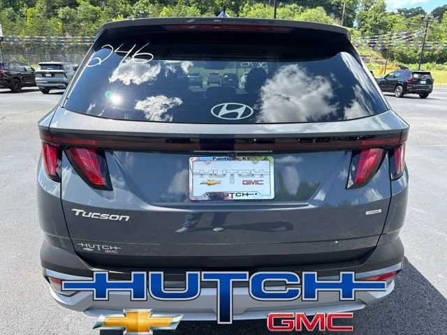 Used 2025 Gray Hyundai SEL image 5