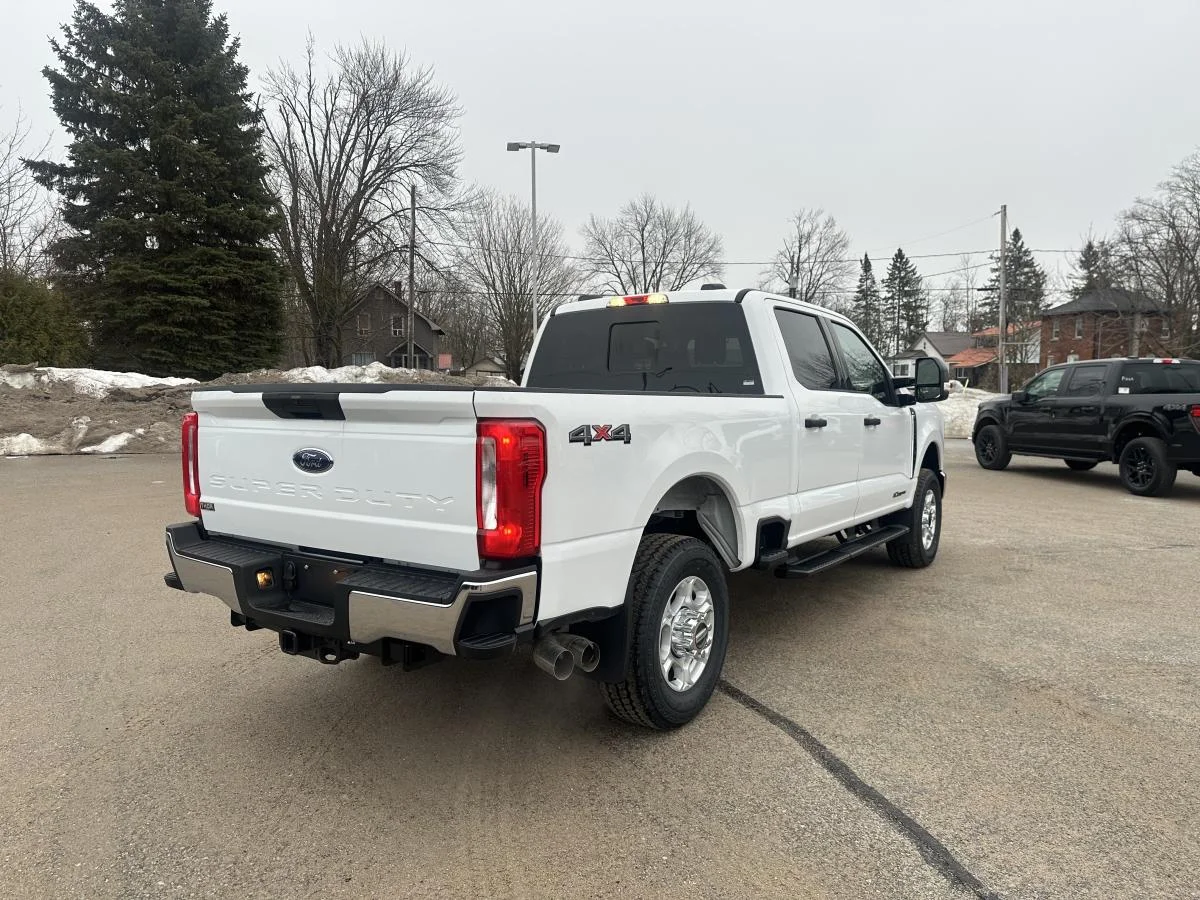 New 2026 White Ford XLT image 5