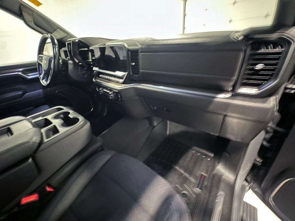 Used 2023 Sterling Gray Metallic Chevrolet LT (2FL) image 32