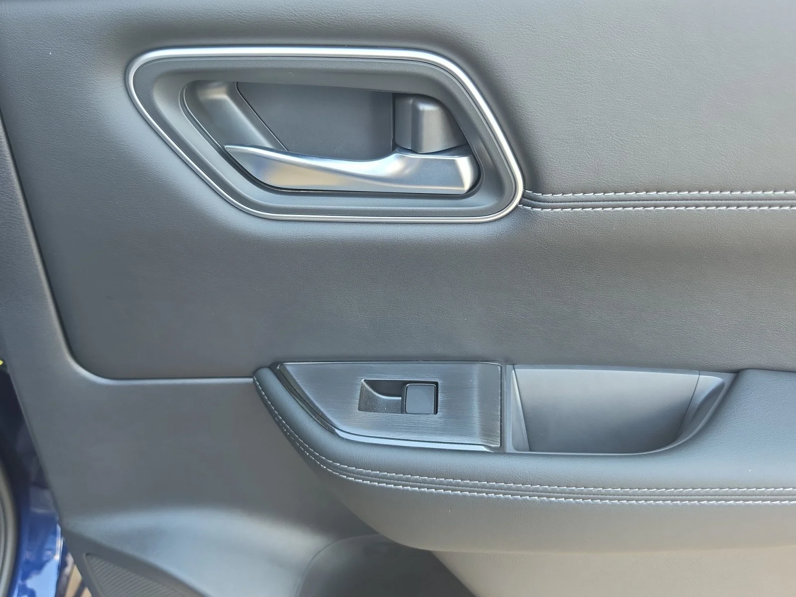 New 2026 Deep Ocean Blue Pearl Nissan Platinum image 38