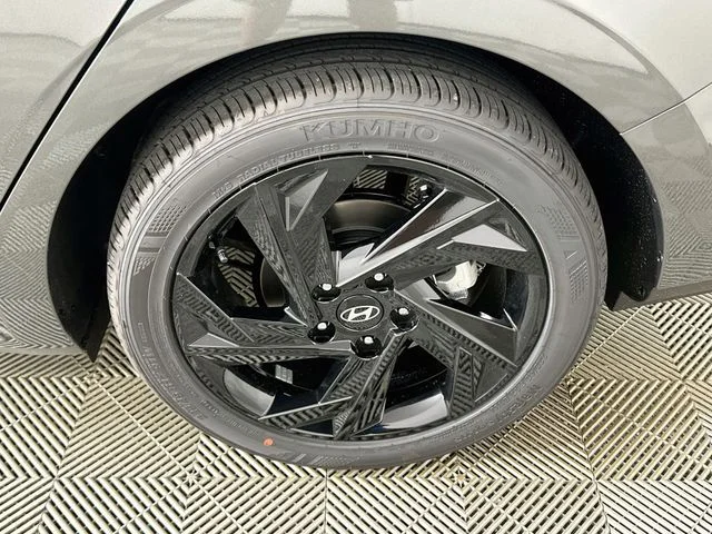 New 2026 Hyundai ELANTRA SEL Sport