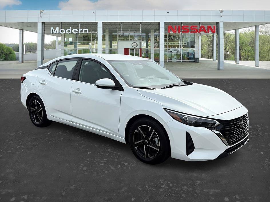 Used 2025 Aspen White Tricoat Nissan SV image 7