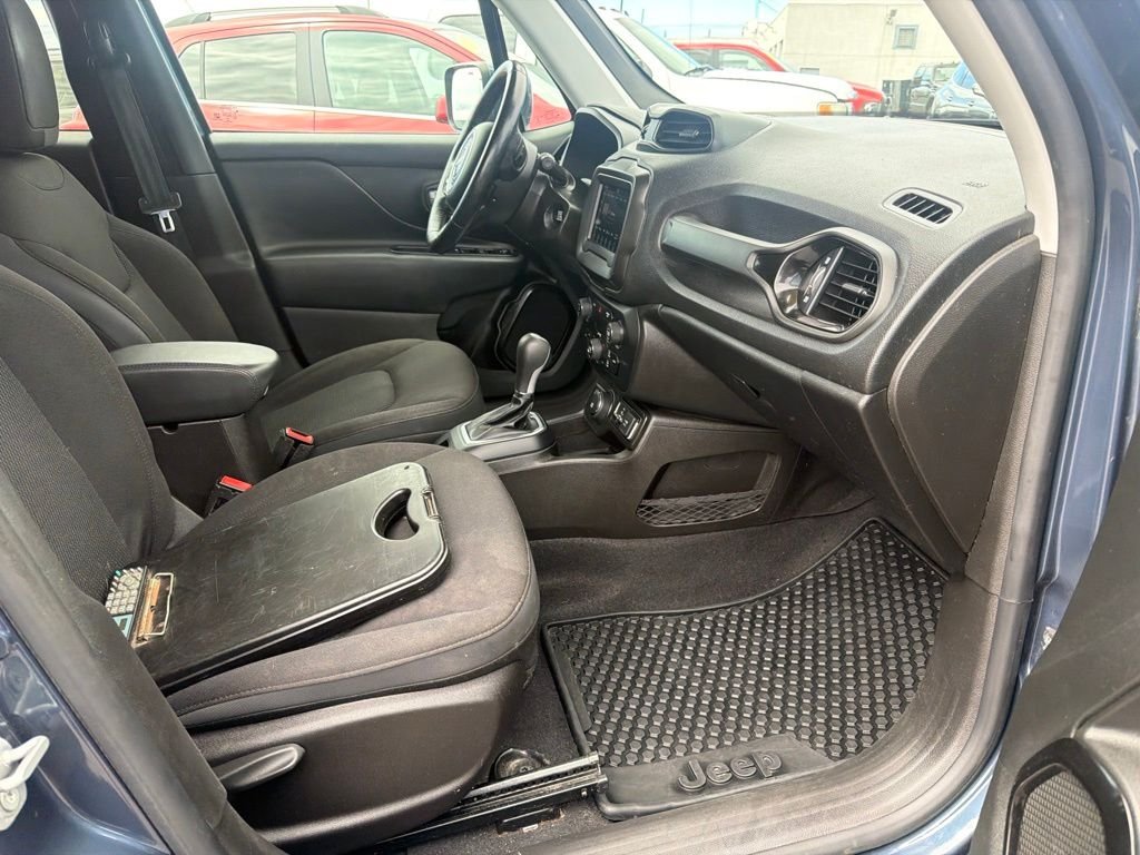 Used 2020 Blue Jeep Latitude image 22