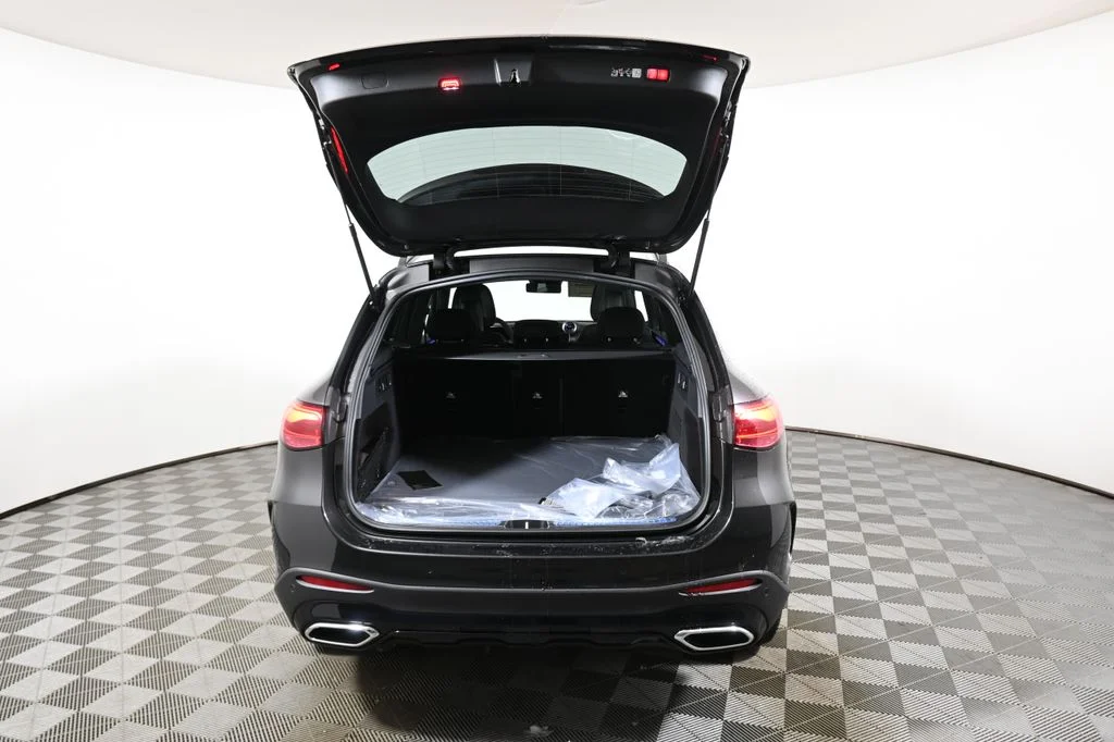 Used 2026 Gray Mercedes-Benz GLC 300 image 34