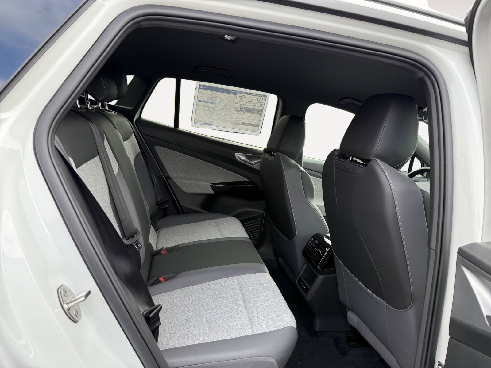 New 2025 White Pearl Volkswagen Pro image 18