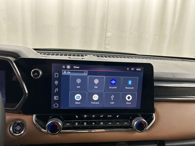 Used 2023  GMC AT4 image 9
