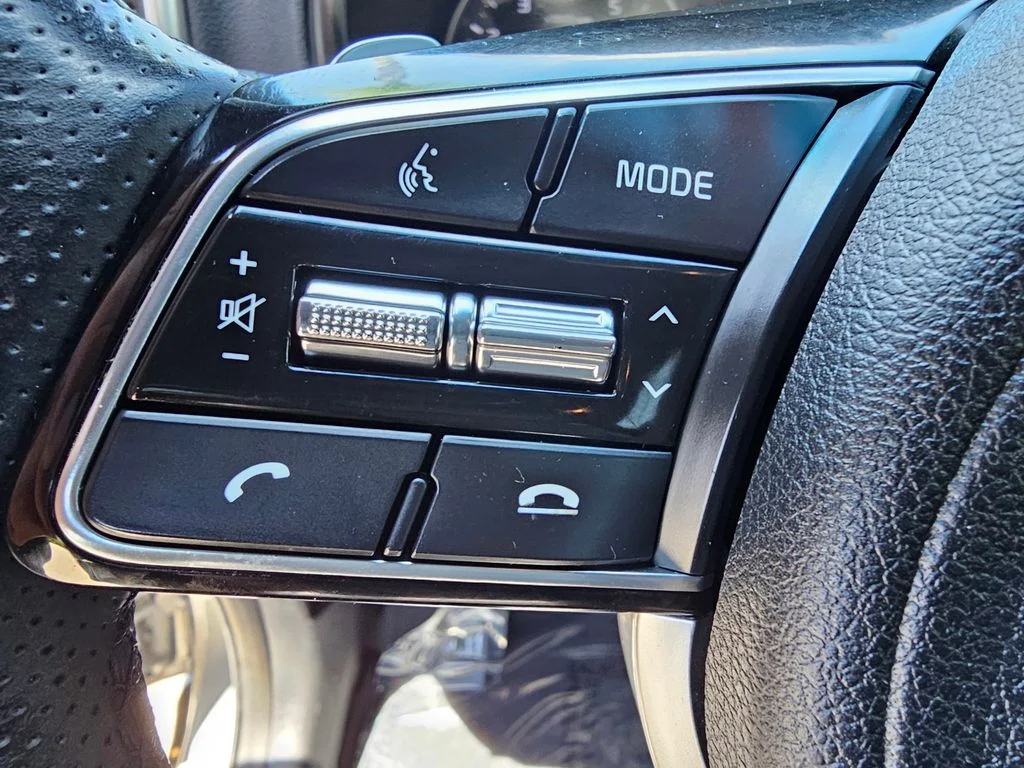Used 2020 Gray Kia S image 25