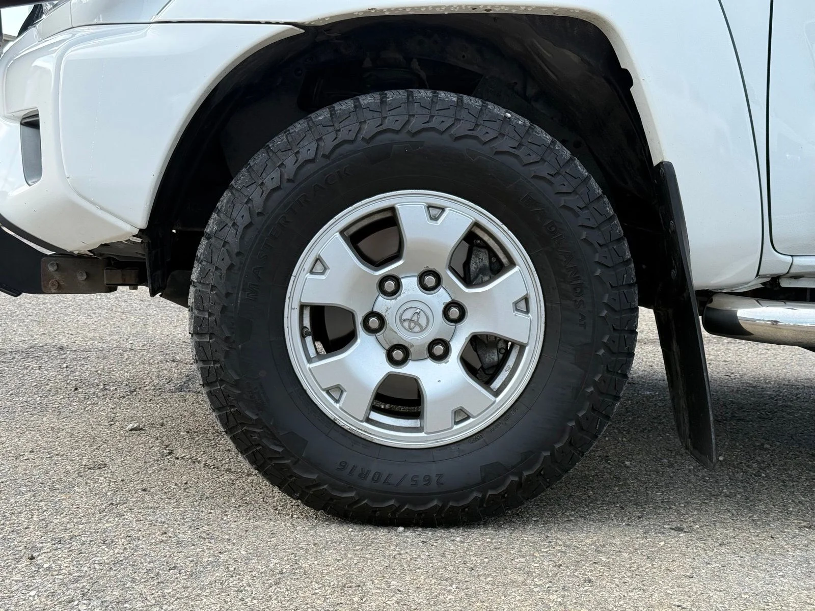 Used 2012 White Toyota Base image 11