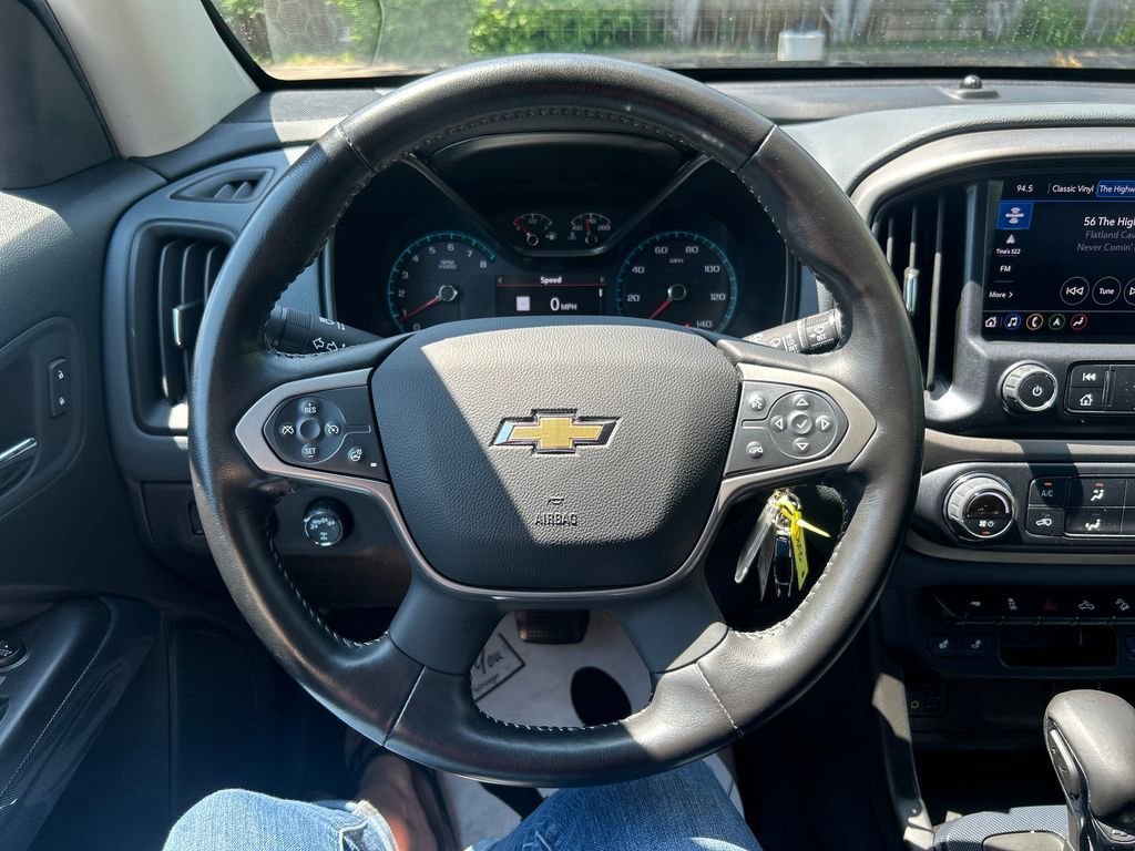 Used 2022 Black Chevrolet Z71 image 27